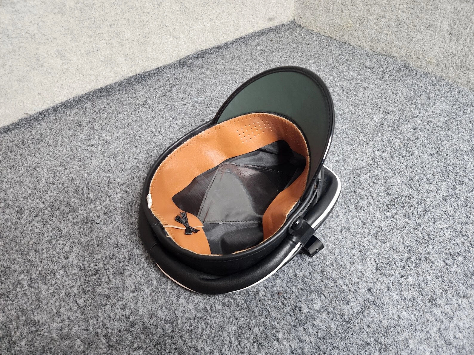 Genuine Sheepskin Leather Muir Cap